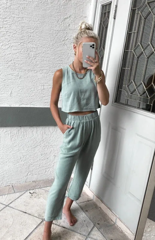 Casual Sleeveless Open Crop Top and Pants