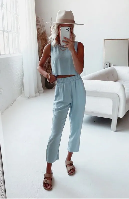 Casual Sleeveless Open Crop Top and Pants