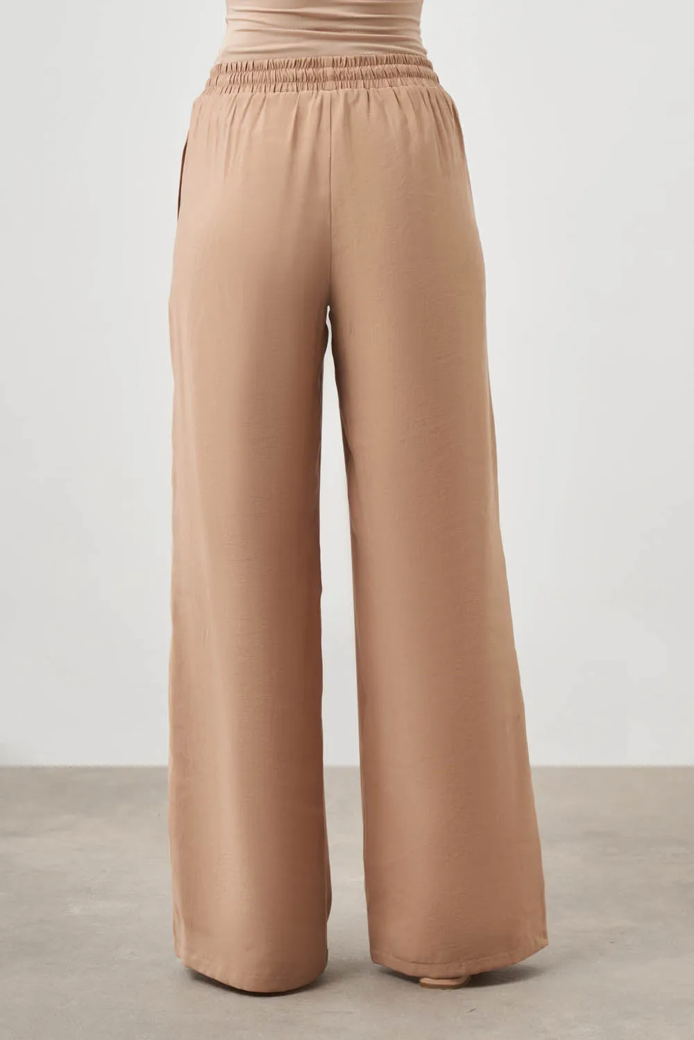 Mizalle- Wide Leg Pants-Beige